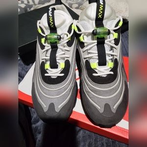 Nike Air Max 270 React ENG Neon